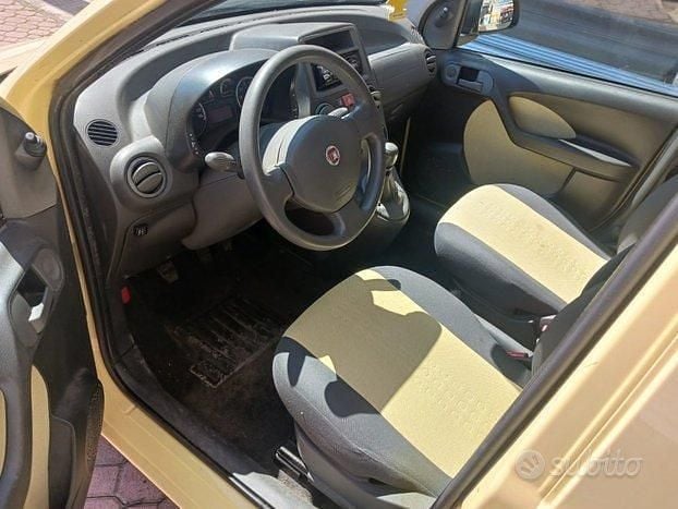 Usata Fiat Panda 59 CV (43 kW) 2010 Giallo Utilitaria