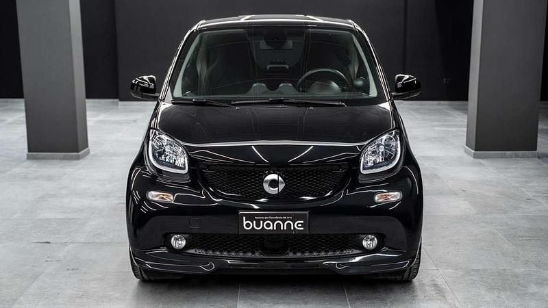 Usata Smart ForTwo Coupé Superpassion 71 CV (52 kW) 2019 Nero metall perlato Utilitaria