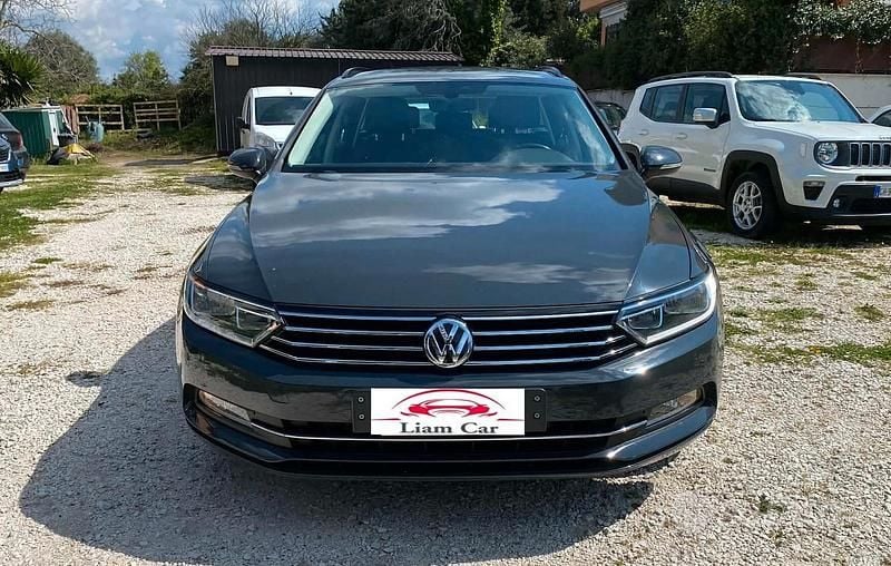 Usata VW Passat Executive 150 CV (110 kW) 2019 Grigio Station wagon