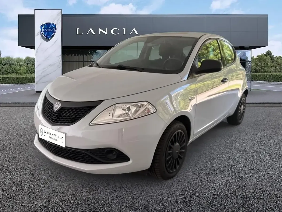 Usata Lancia Ypsilon Silver 70 CV (51 kW) 2020 Utilitaria