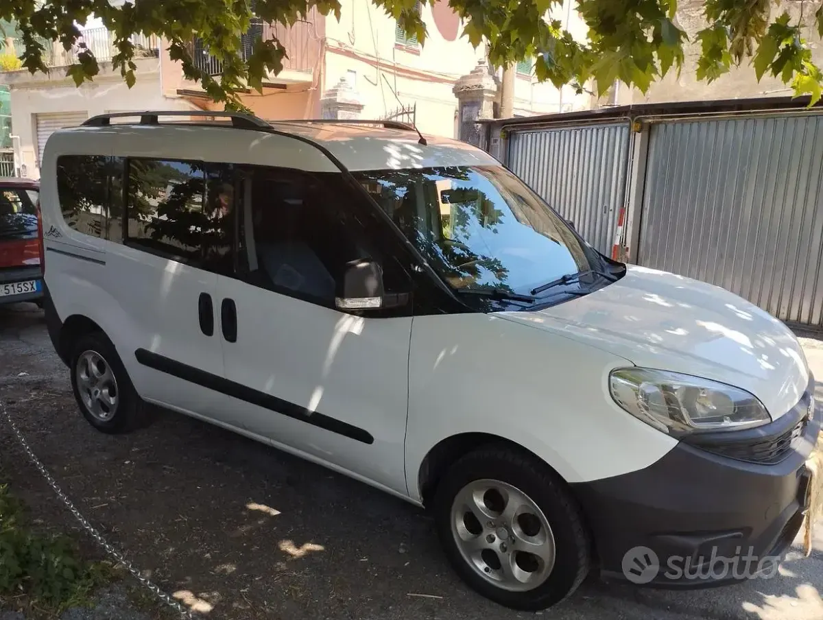 Usata Fiat Doblò 120 CV (88 kW) 2017 Bianco Monovolume