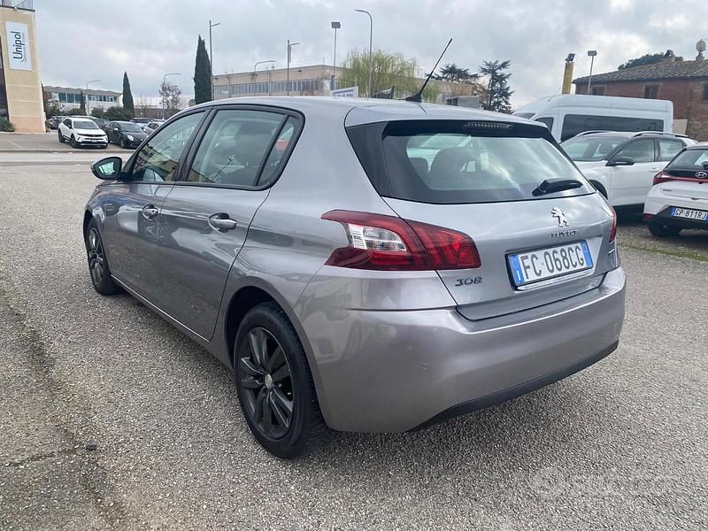 Usata Peugeot 308 Active 99 CV (72 kW) 2016 Grigio Berlina