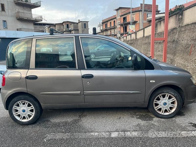 Usata Fiat Multipla 103 CV (75 kW) 2009 Monovolume