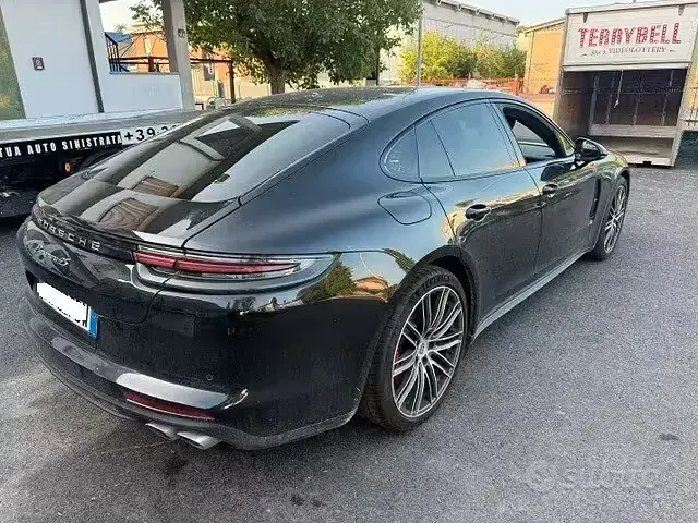 Usata Porsche Panamera 4S Diesel 422 CV (310 kW) 2017 Nero Utilitaria