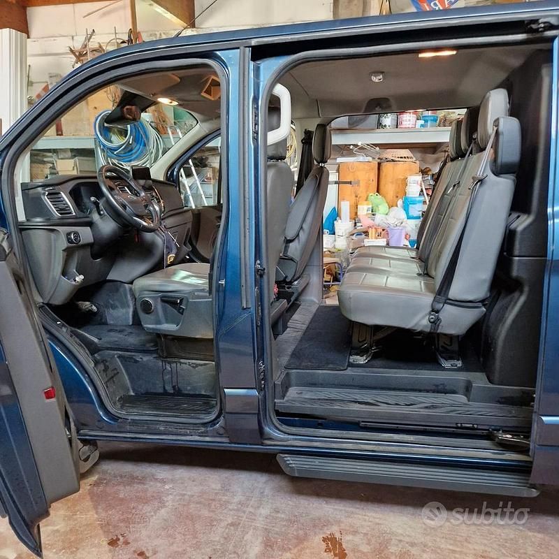 Usata Ford Transit Custom Titanium 131 CV (96 kW) 2021 Blu Berlina