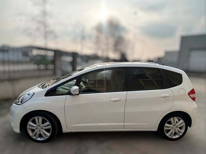 Usata Honda Jazz 99 CV (72 kW) 2015 Bianco Utilitaria