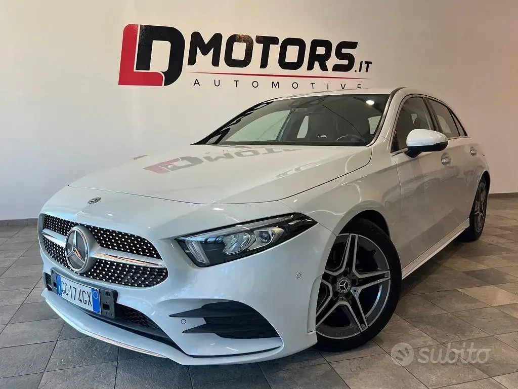 Usata Mercedes A180 AMG line 116 CV (85 kW) 2019 Bianco Berlina