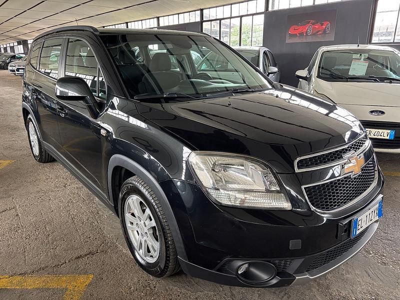 Usata Chevrolet Orlando 131 CV (96 kW) 2012 Nero Monovolume