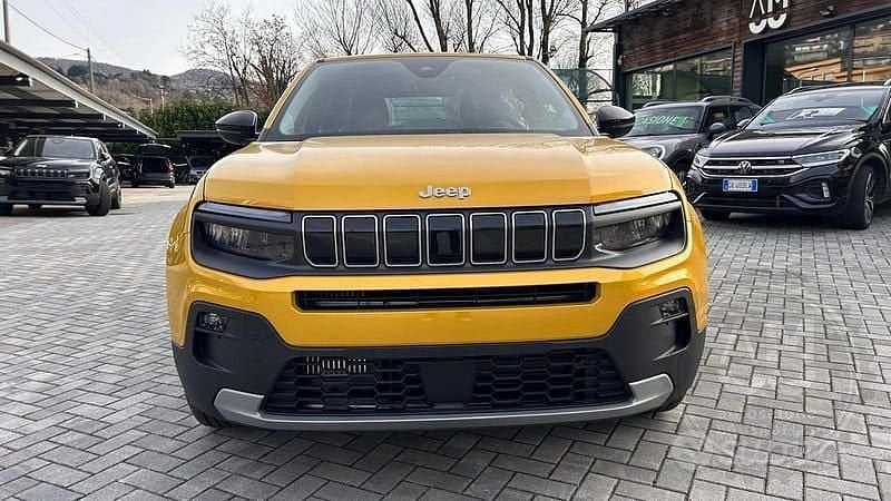 Nuova Jeep Avenger Altitude 2025 Giallo SUV