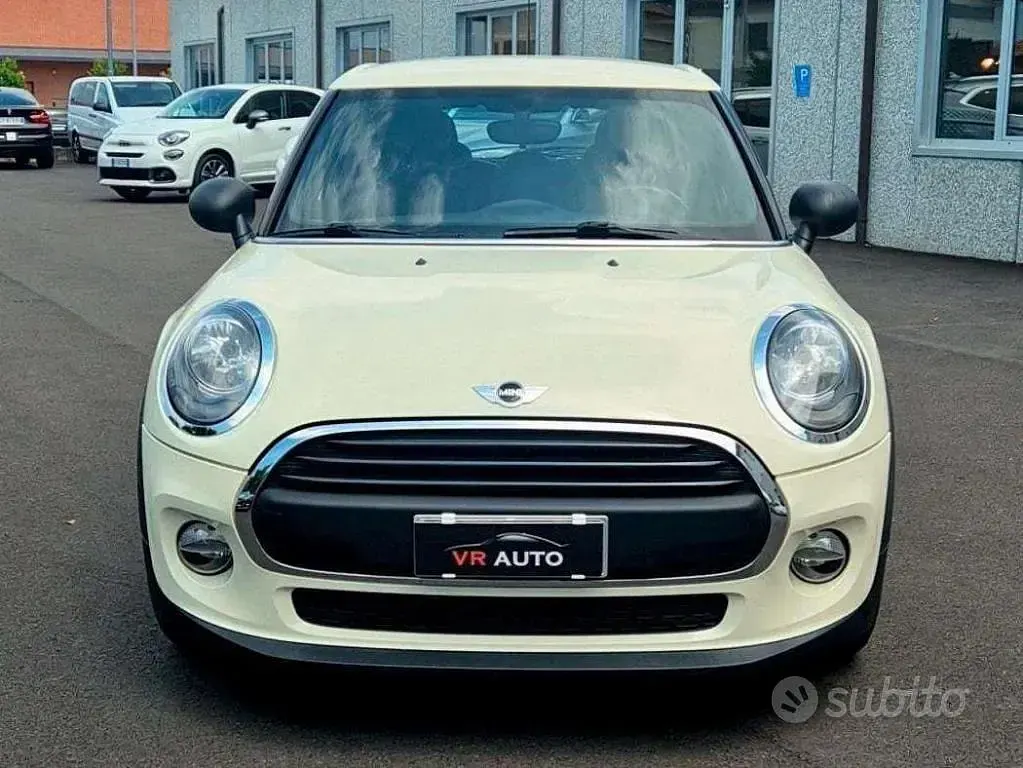 Usata Mini One D 95 CV (69 kW) 2017 Bianco Utilitaria