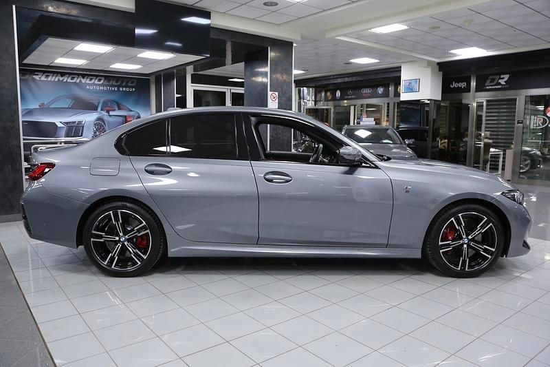Usata BMW 320e M Sport 190 CV (139 kW) 2025 Skyscraper grey met. Berlina