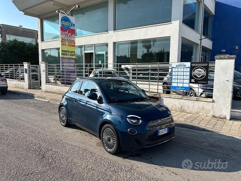 Usata Fiat 500e Icon 86 kW (118 CV) 2020 Blu Berlina