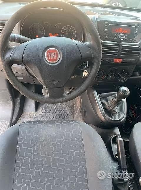 Usata Fiat Doblò 120 CV (88 kW) 2012 Bianco Monovolume