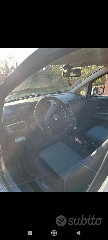 Usata Fiat Grande Punto 75 CV (55 kW) 2008 Grigio Utilitaria