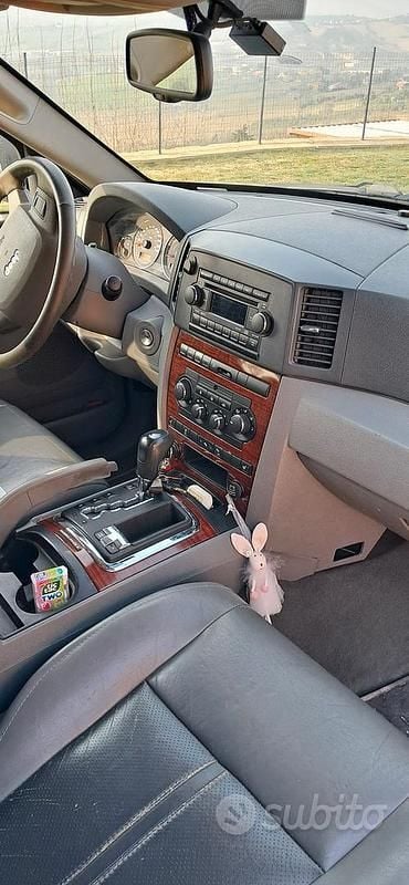 Usata Jeep Grand Cherokee Limited 218 CV (160 kW) 2006 Grigio SUV