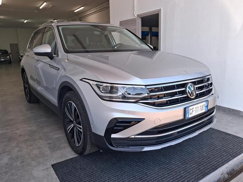 Usata VW Tiguan Life 150 CV (110 kW) 2021 Grigio SUV