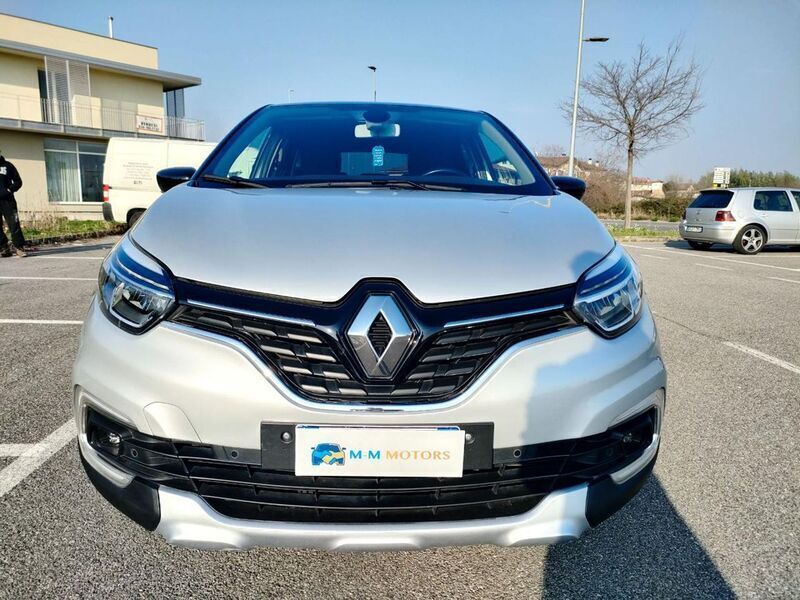 Usato 2019 Renault Captur 1.3 Benzin 150 CV (14.900 €)