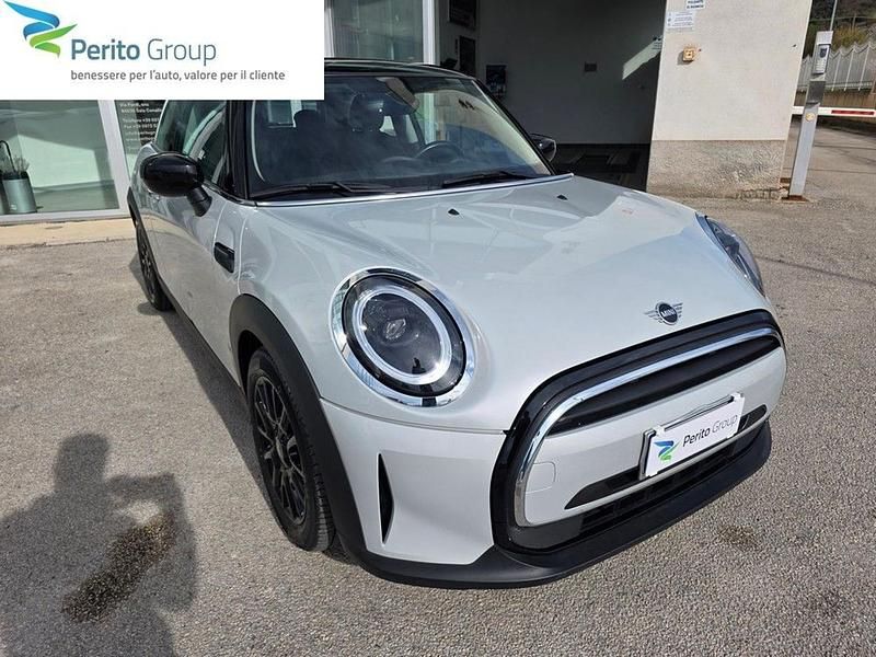 Usata Mini Cooper Classic 136 CV (100 kW) 2021 Argento / metallizzato Utilitaria