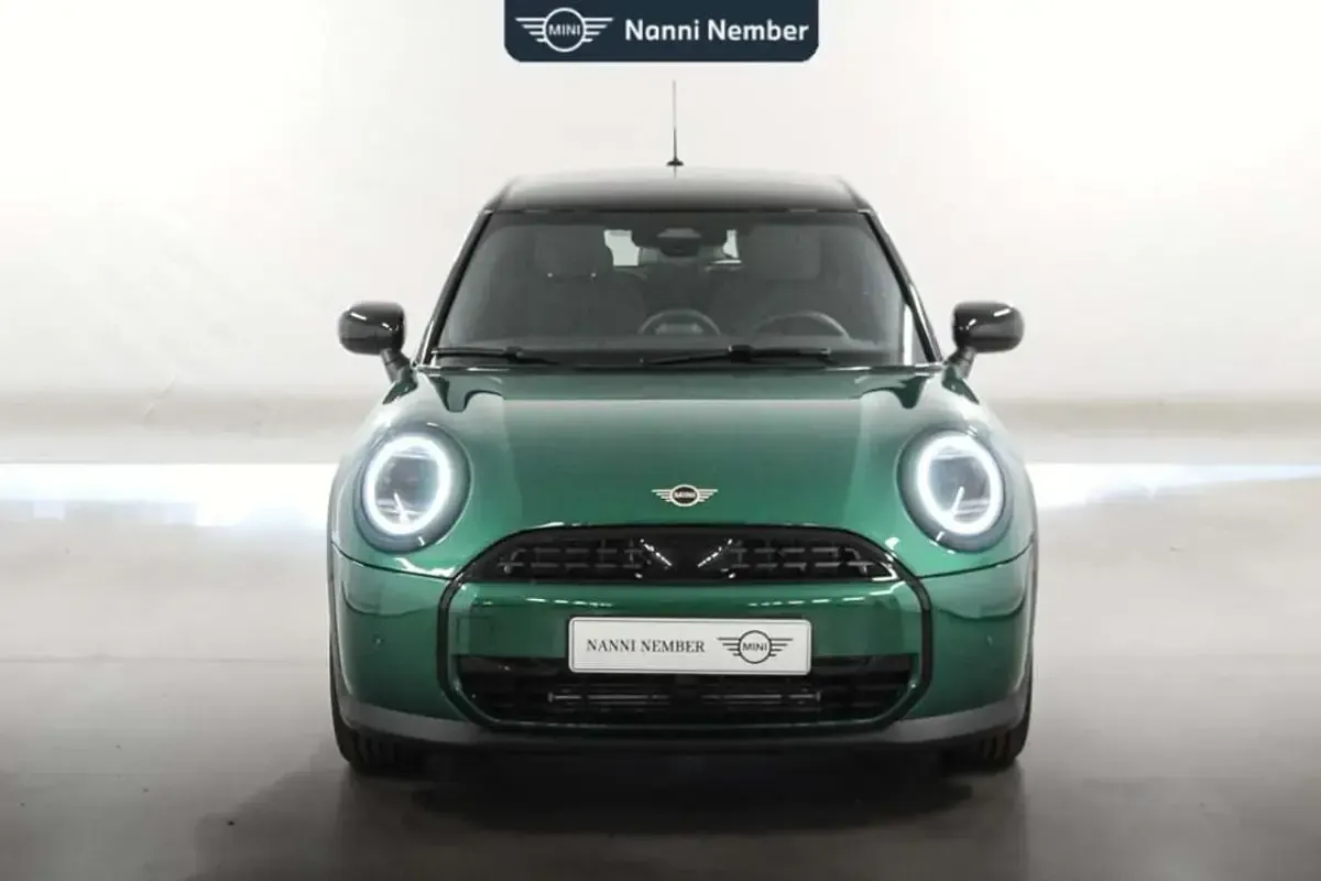 Nuova Mini Cooper Classic 114 kW (156 CV) 2026 British racing green iv Utilitaria