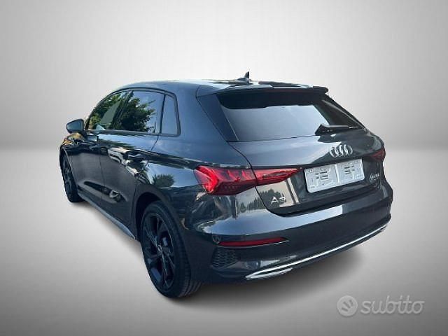 Usata Audi A3 S-Line 200 CV (147 kW) 2022 Grigio scuro Berlina