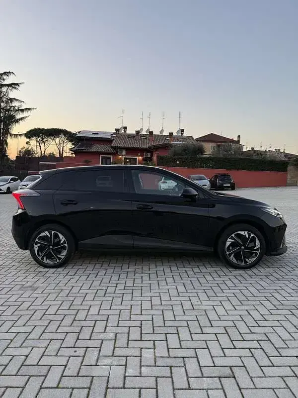 Usata MG MG4 EV Luxury 150 kW (204 CV) 2023 Utilitaria