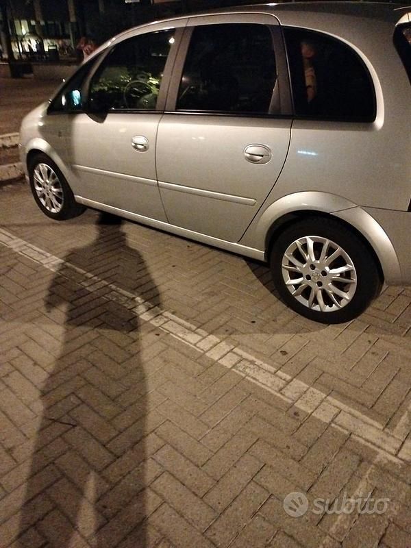 Usata Opel Meriva 2008 Grigio Monovolume