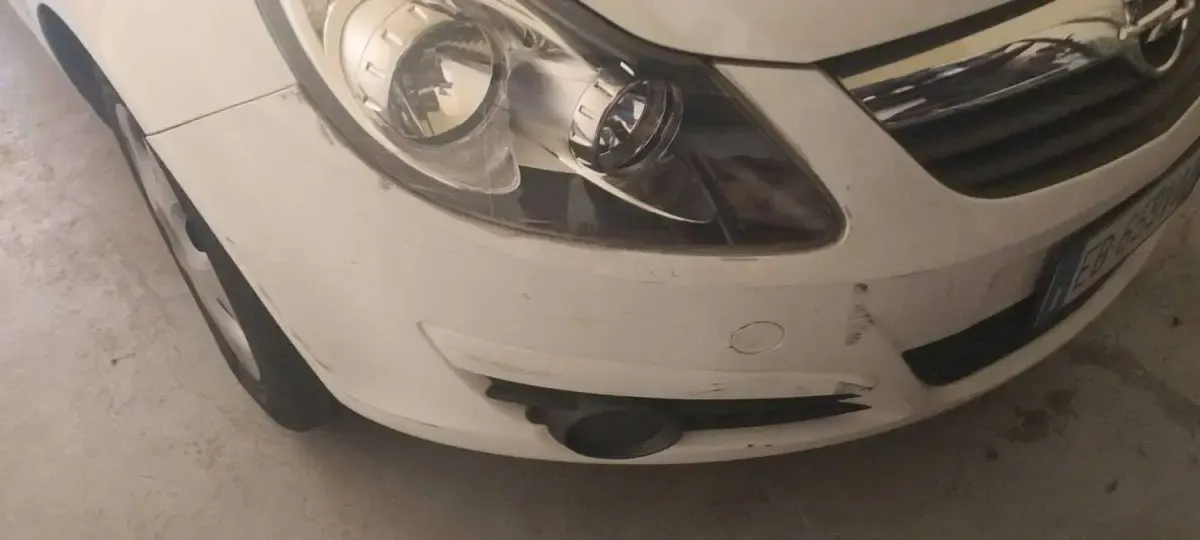 Usata Opel Corsa Enjoy 80 CV (58 kW) 2010 Bianco Utilitaria
