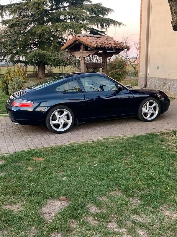 Usata Porsche 911 Carrera 4 300 CV (220 kW) 1999 Blu Coupé