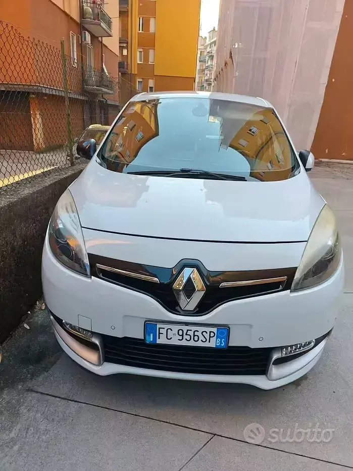 Usata Renault Scénic XMOD 110 CV (80 kW) 2016 Bianco Monovolume