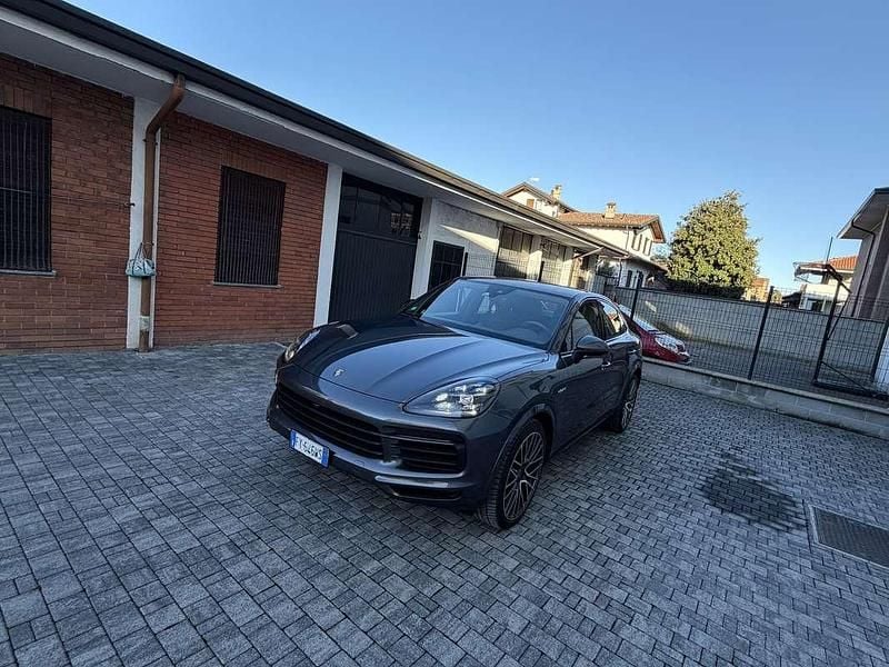 Grigio Usata 2019 Porsche Cayenne Coupe Coupé | 44.900 € (Cara) - Immagine 1/4