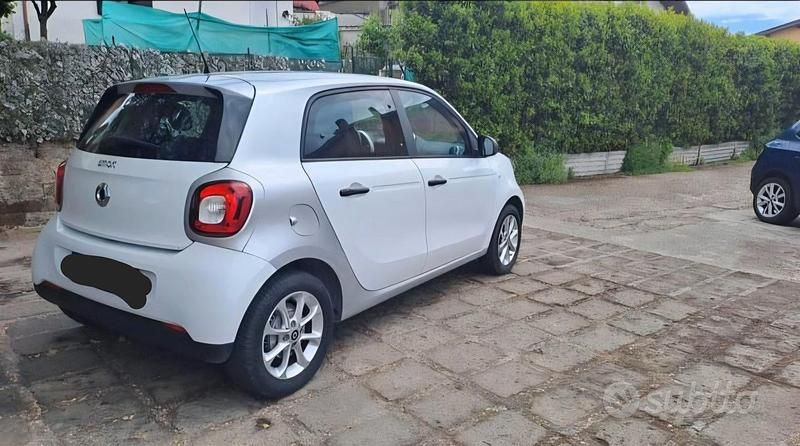 Usata Smart ForFour Prime 71 CV (52 kW) 2017 Bianco Utilitaria