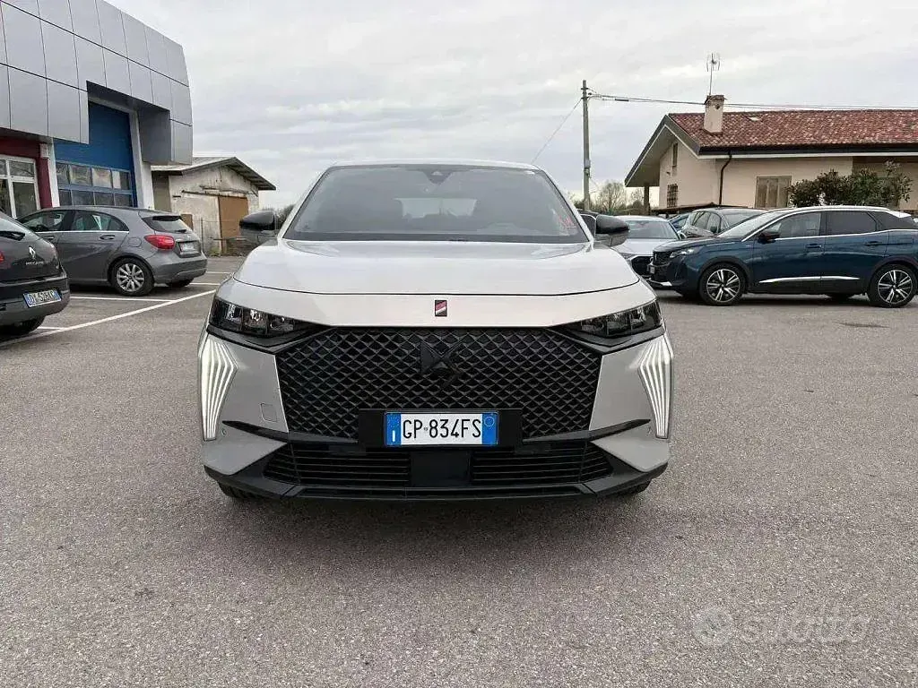 Usata DS Automobiles DS7 Crossback Performance 131 CV (96 kW) 2023 Grigio SUV