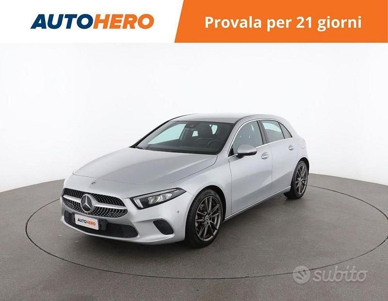 Grigio Usata 2019 Mercedes A200 Tre volumi | 18.999 € (Buon prezzo) - Immagine 1/2
