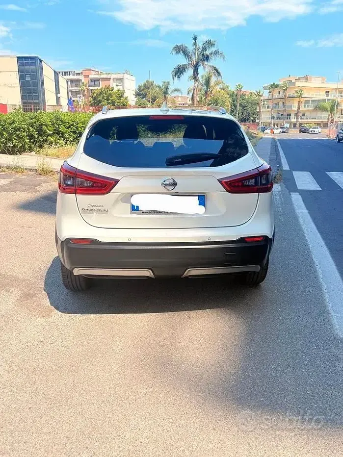 Usata Nissan Qashqai 2018 Bianco SUV