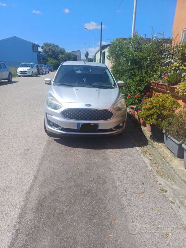 Grigio Usata 2019 Ford Ka Plus Due volumi | 9000 € (Ottimo prezzo) - Immagine 1/4