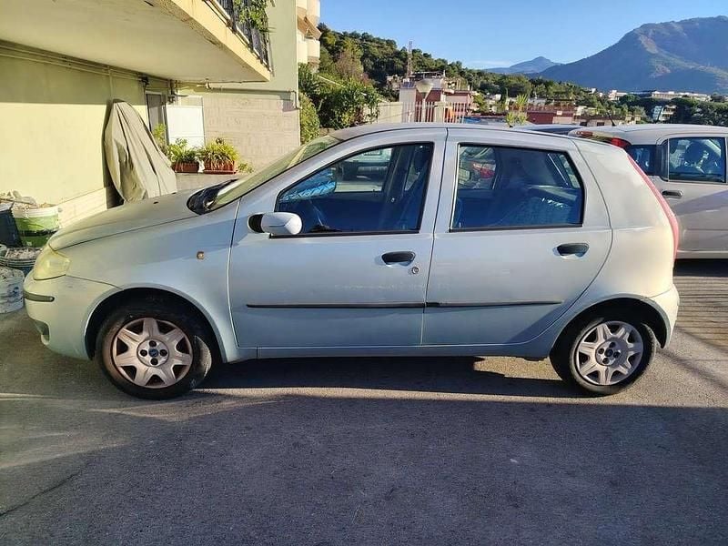 Usata Fiat Punto Dynamic 80 CV (58 kW) 2003 Utilitaria