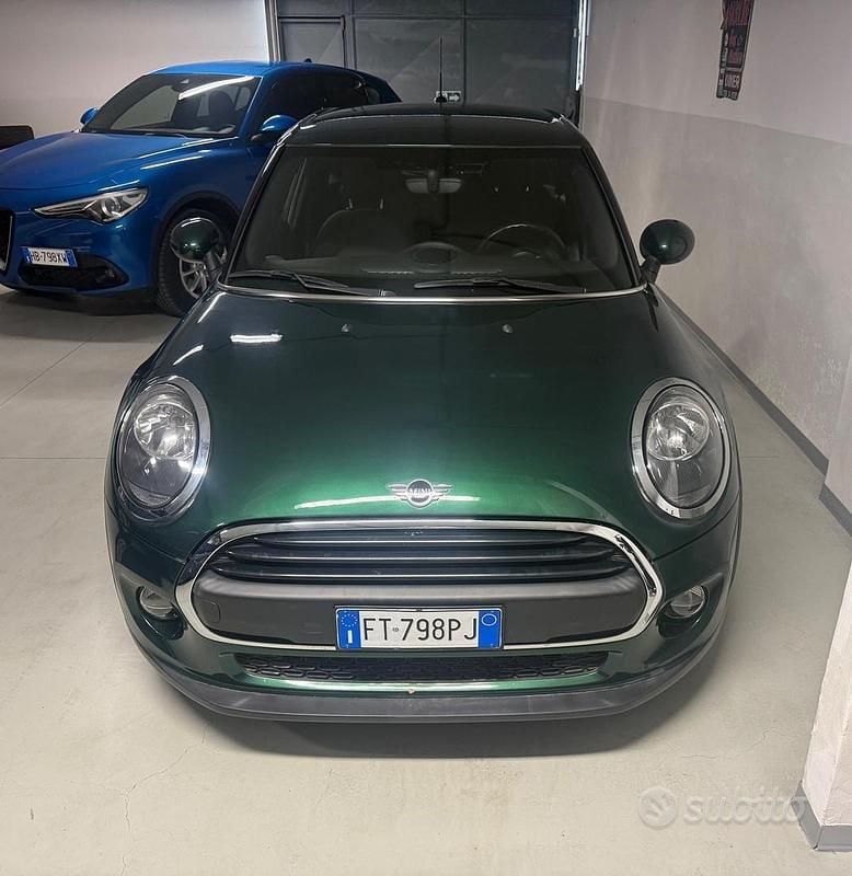 Usata Mini ONE 101 CV (74 kW) 2019 Verde Utilitaria