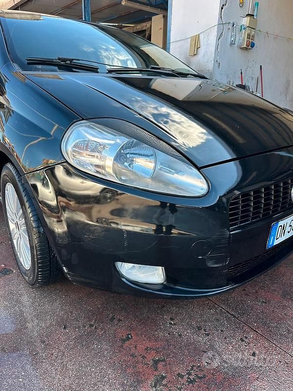 Usata Fiat Grande Punto 90 CV (66 kW) 2008 Nero Utilitaria