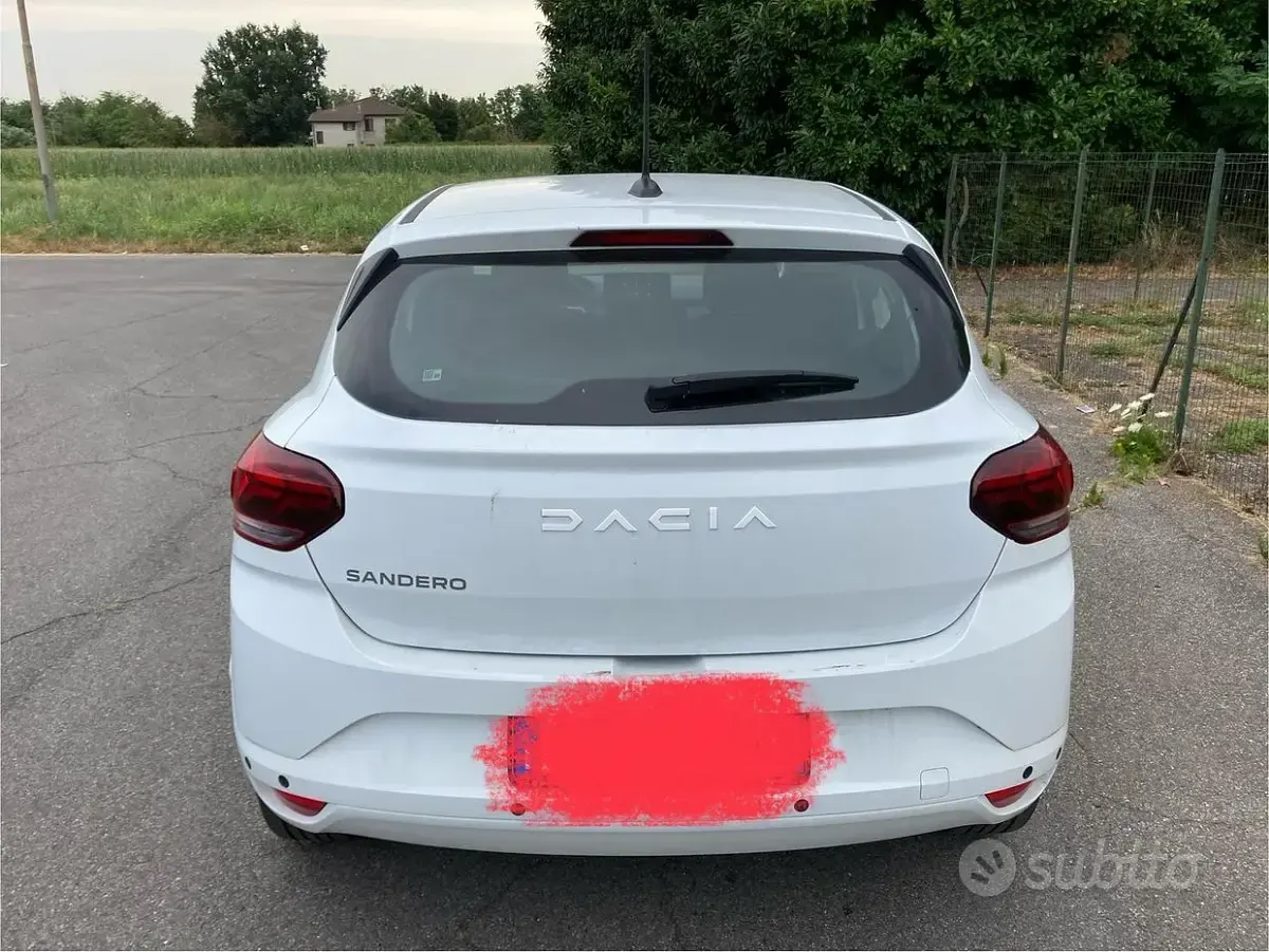 Usata Dacia Sandero 101 CV (74 kW) 2024 Bianco Berlina