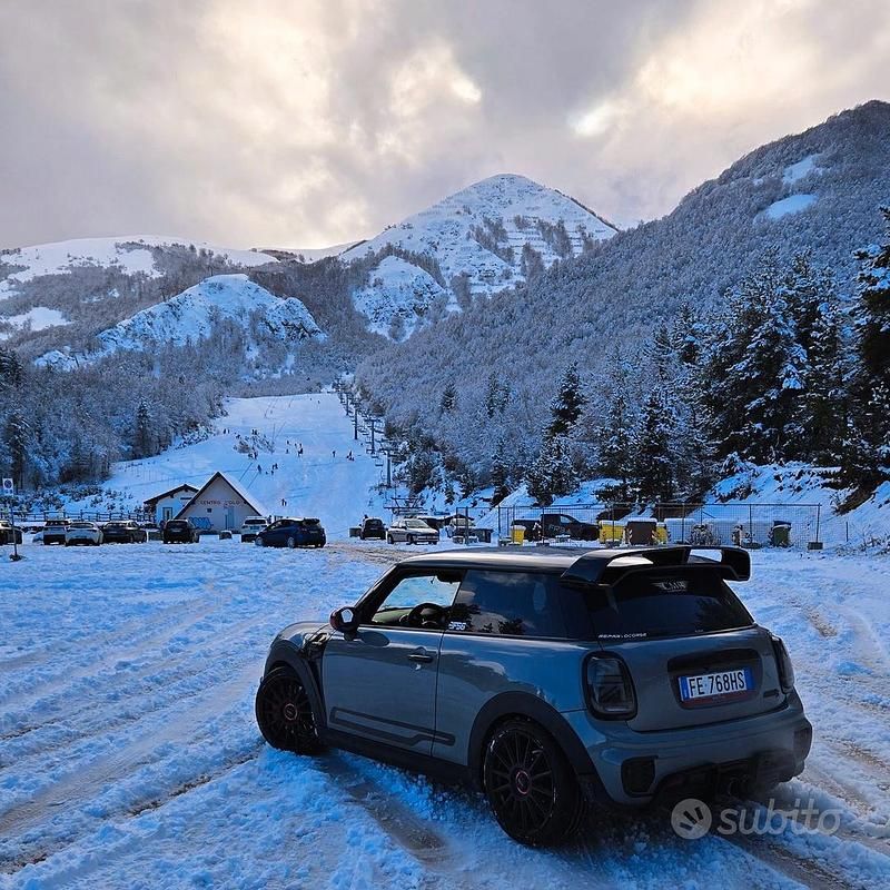 Usata Mini Cooper 192 CV (141 kW) 2016 Grigio Utilitaria