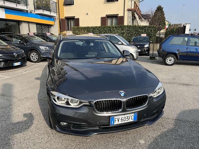 Usata BMW 320 Advantage 190 CV (139 kW) 2019 Grigio Station wagon