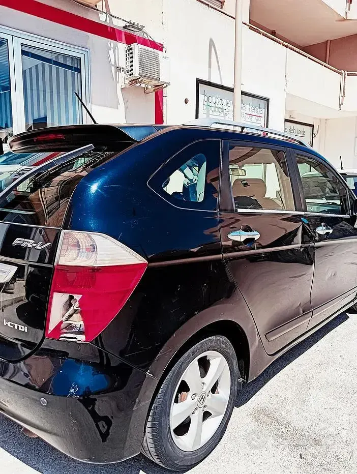 Usata Honda FR-V 140 CV (102 kW) 2006 Nero Monovolume