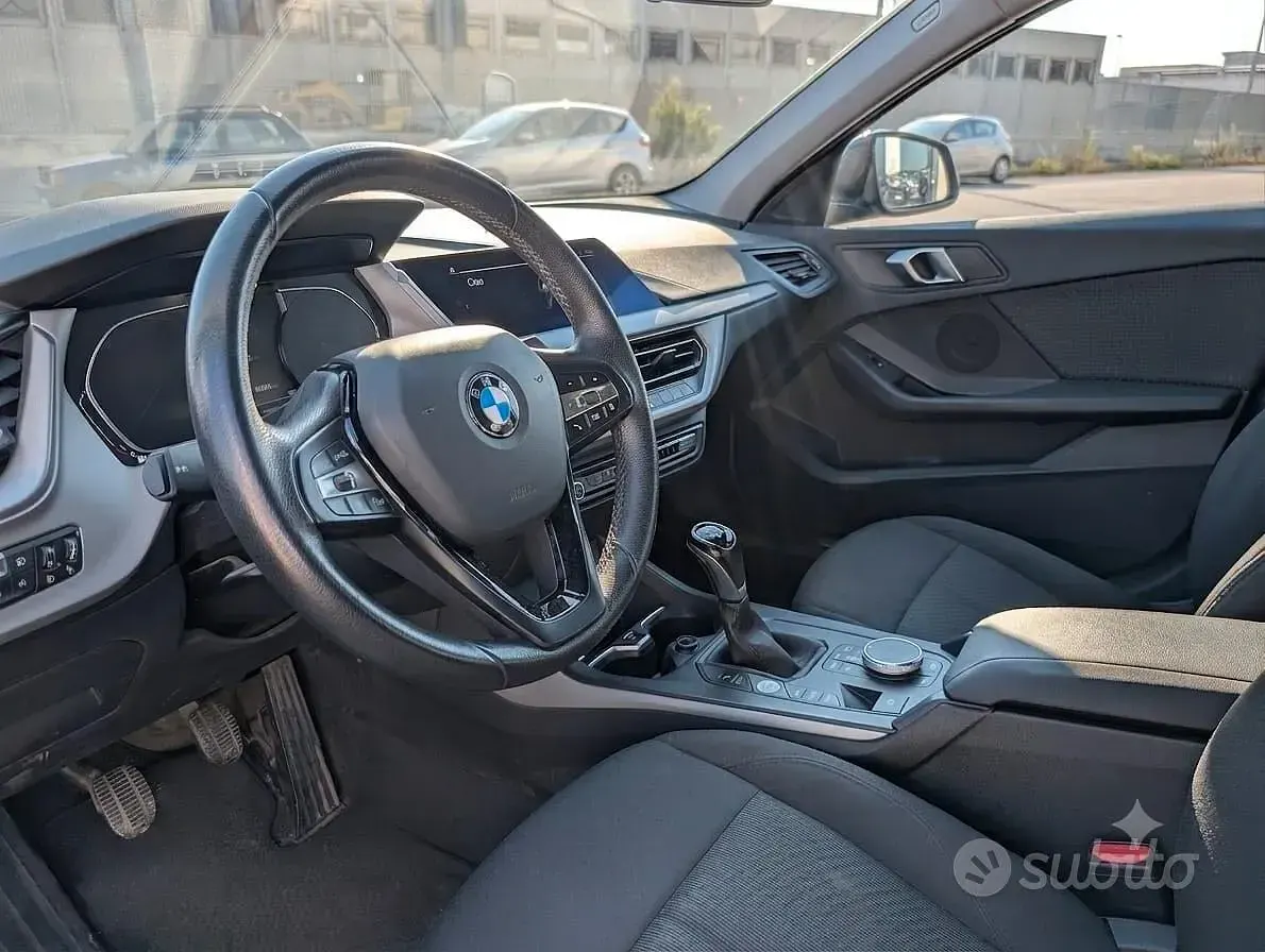 Usata BMW 116 Advantage 116 CV (85 kW) 2020 Blu Utilitaria