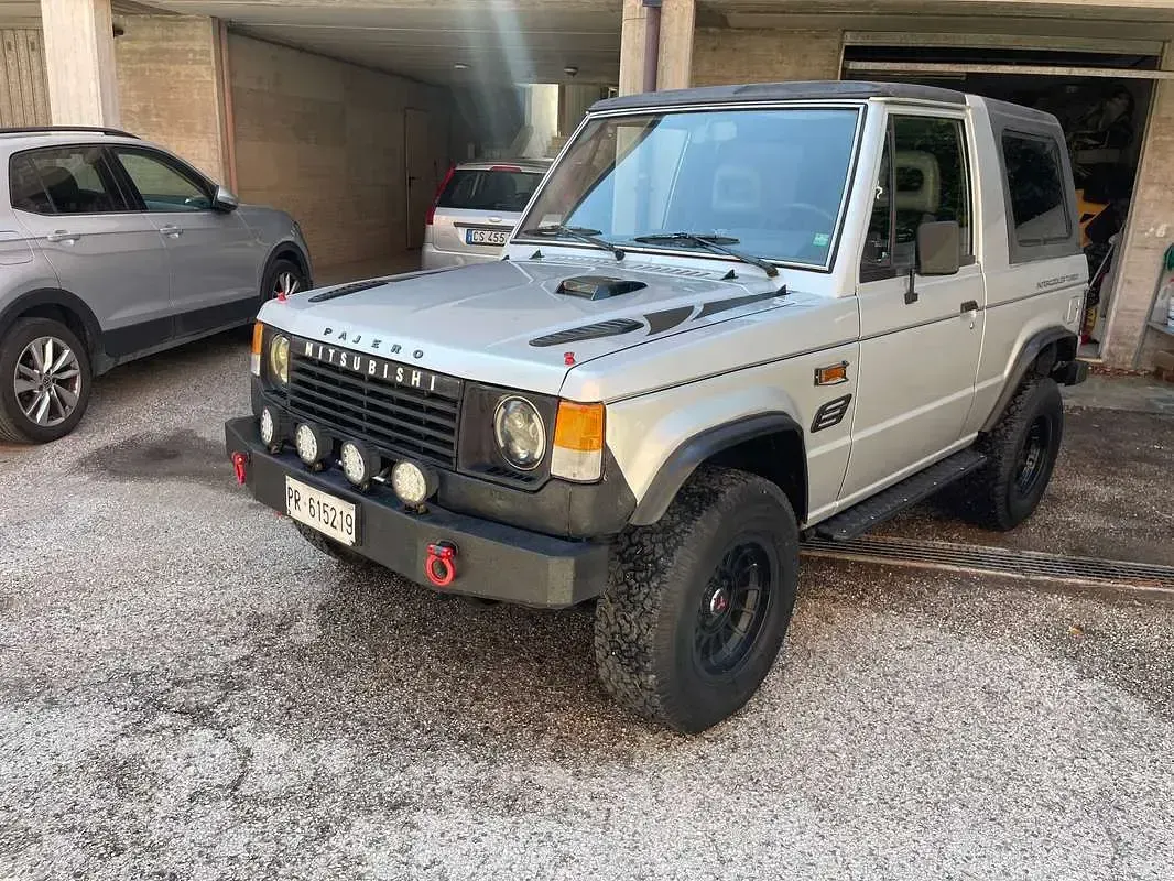 Usata Mitsubishi Pajero 84 CV (61 kW) 1988 SUV