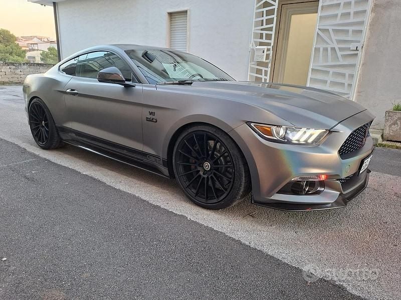 Usata Ford Mustang 426 CV (313 kW) 2016 Grigio Cabrio