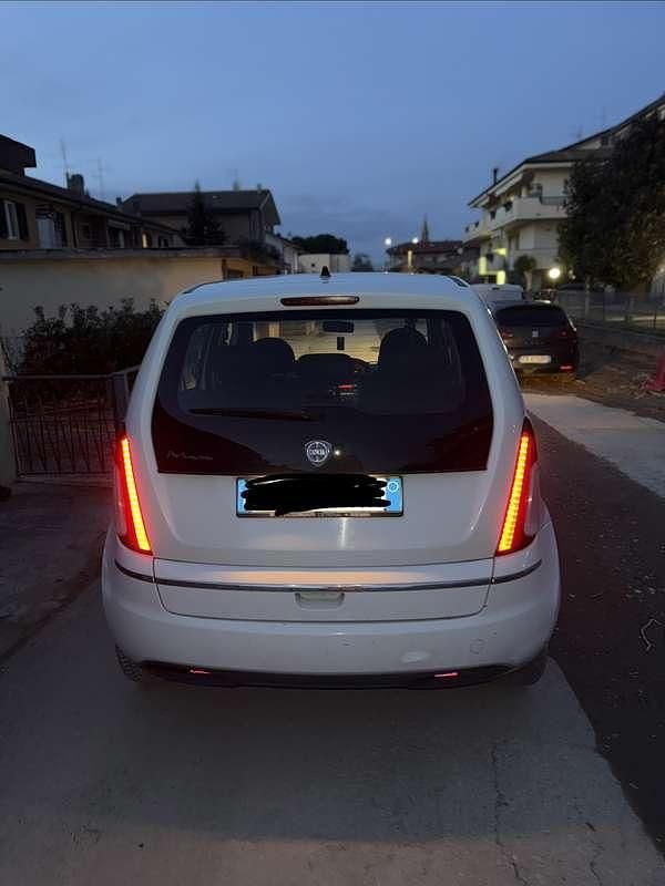 Usata Lancia Musa S 92 CV (67 kW) 2011 Monovolume