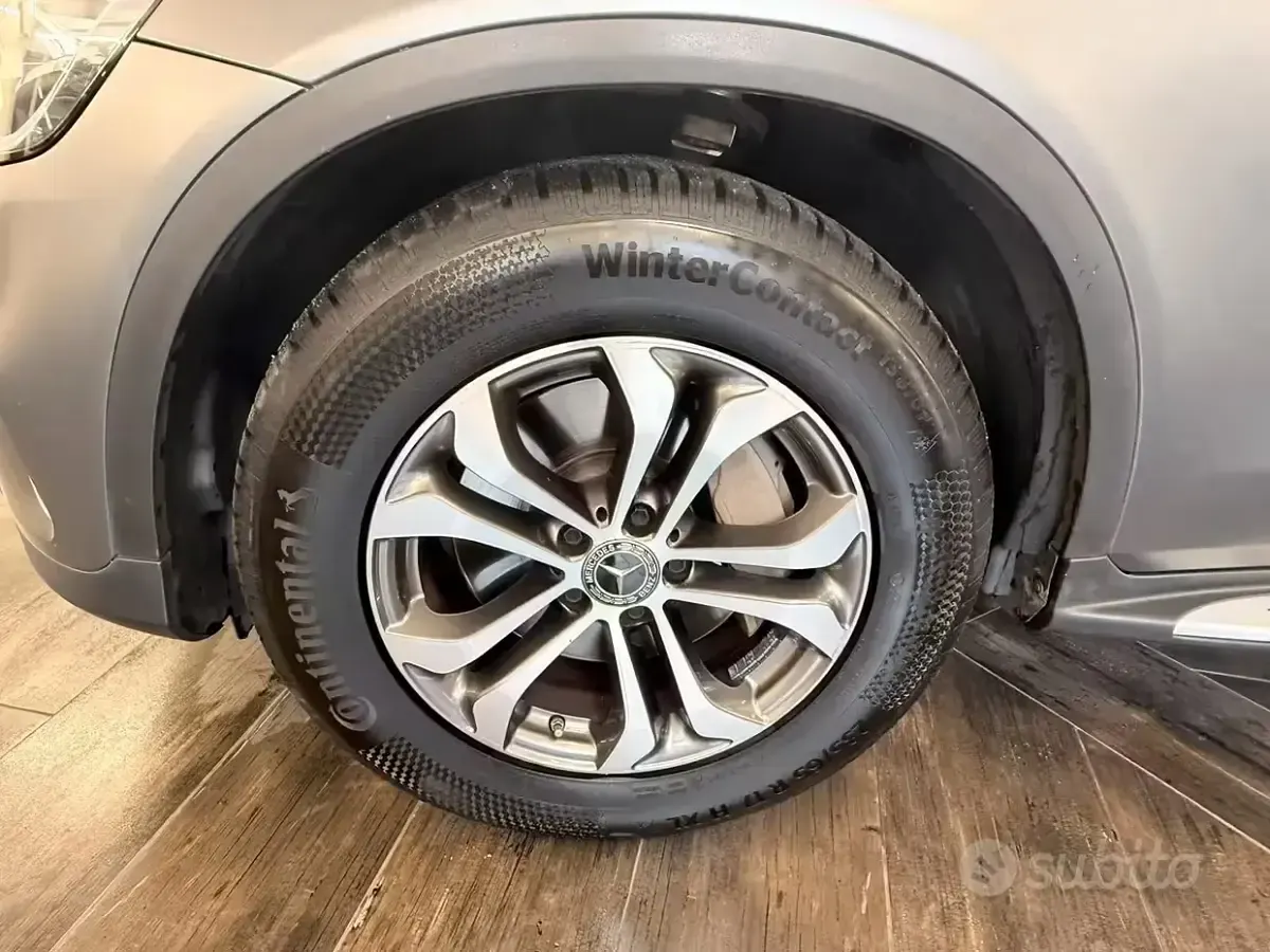 Usata Mercedes GLC220 Executive 163 CV (119 kW) 2020 Grigio SUV