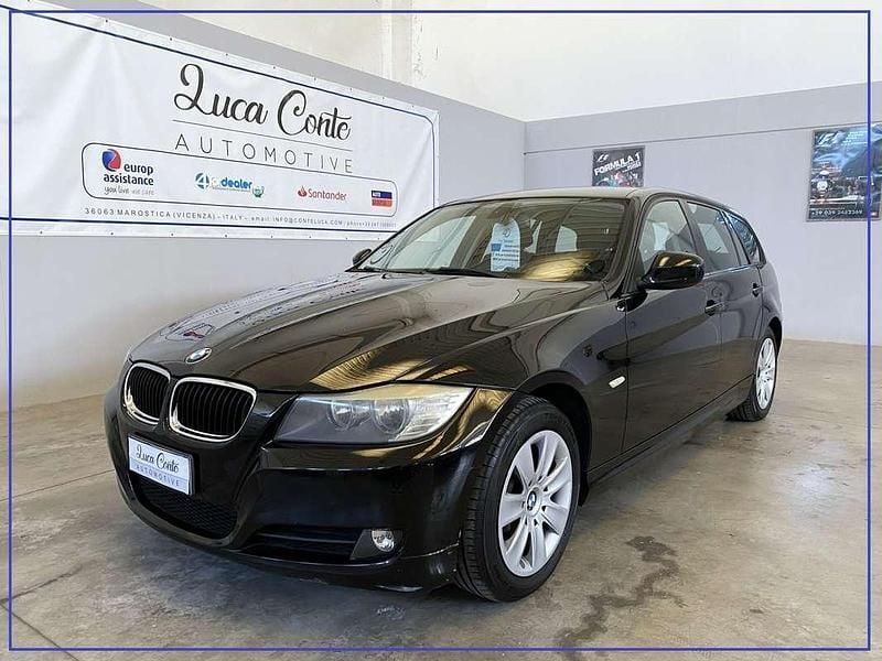 Usata BMW 318 143 CV (105 kW) 2010 Nero Station wagon