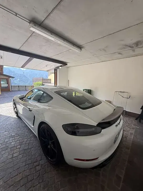 Usata Porsche 718 400 CV (294 kW) 2023 Cabrio