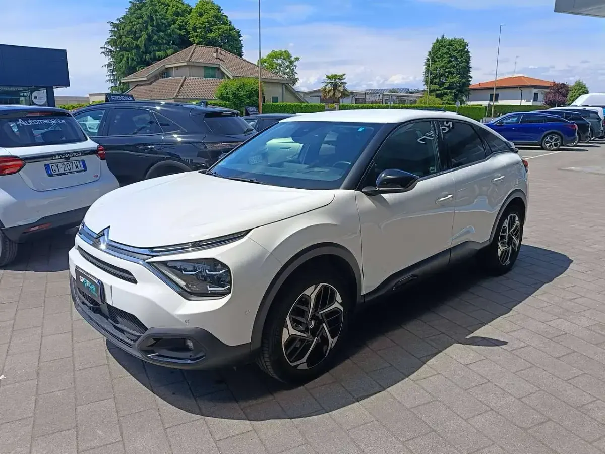 Usata Citroën C4 Shine 131 CV (96 kW) 2023 Natural white SUV